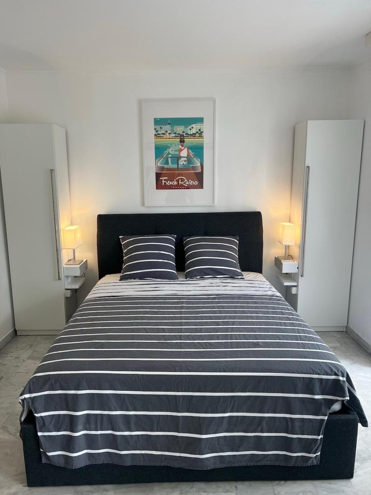 Seafront - Beautiful Flat With Aircon And Comfortable Loggia Vallauris Kültér fotó